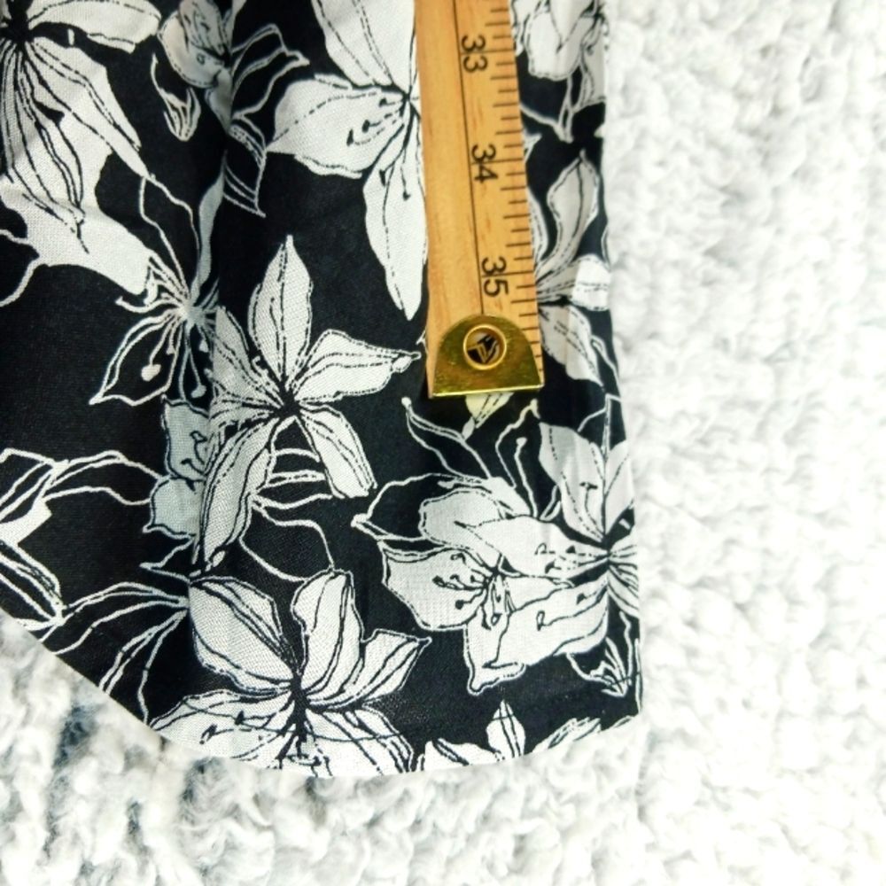 Raviva Floral Smocked Dress Midi Flair B+W 100% Rayon. Woman's 1X............... - Picture 12 of 12